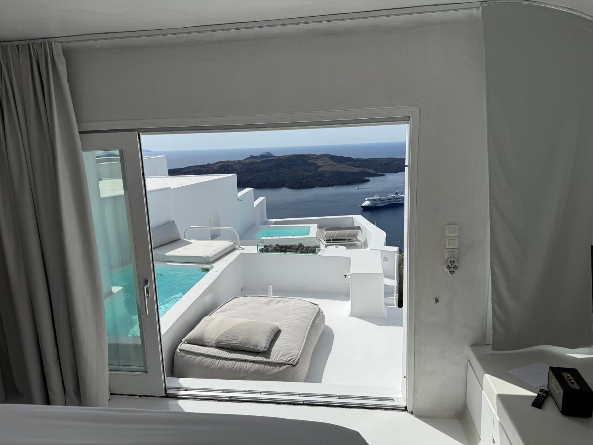 Aesthesis Boutique Villas Fira Bagian luar foto