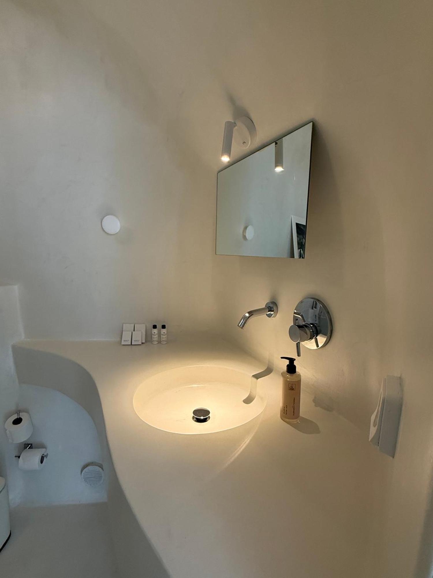 Aesthesis Boutique Villas Fira Bagian luar foto